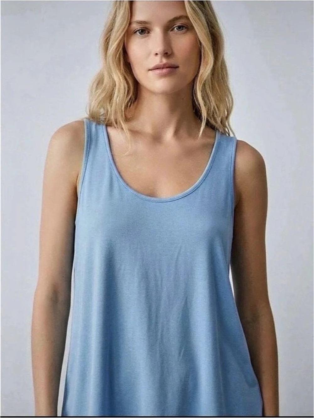 Kit + Ace Scoop Neck Tank Top
